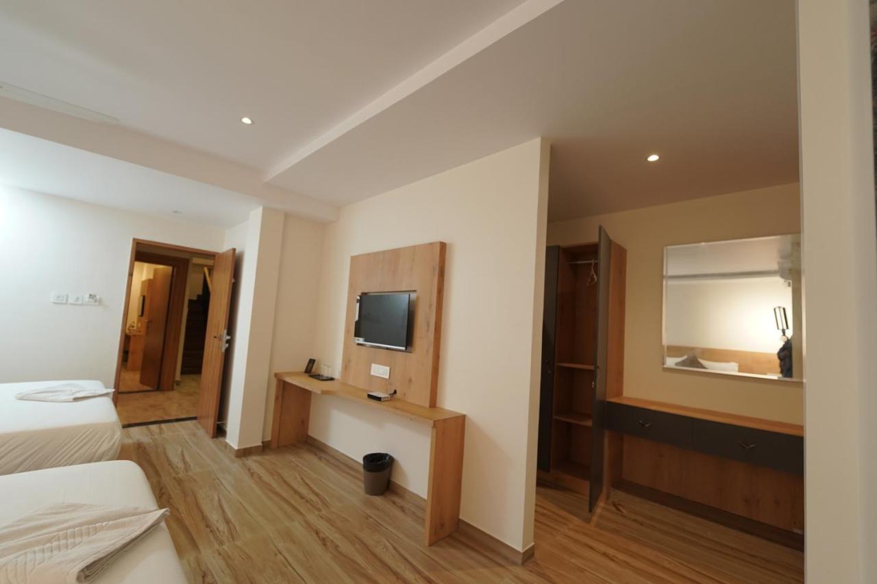 Southern Residency Kochi Esterno foto